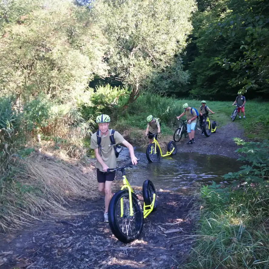 Junioři vyrazili na triatlon