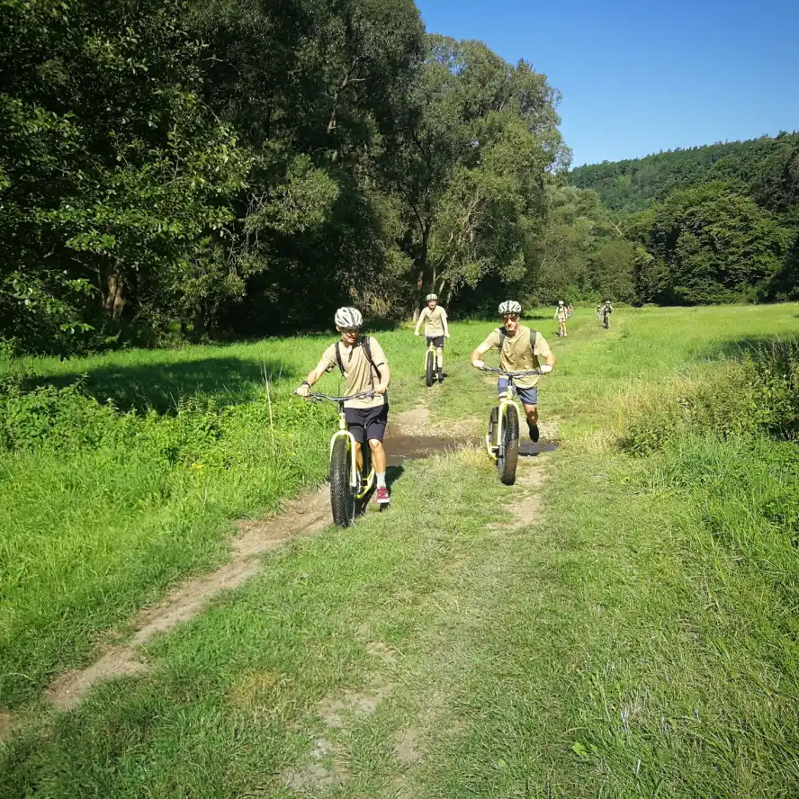 Junioři vyrazili na triatlon