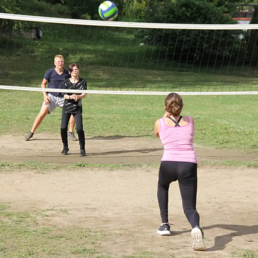 SPORTOVÁNÍ, ODDÍLOVKA, LANÁČ