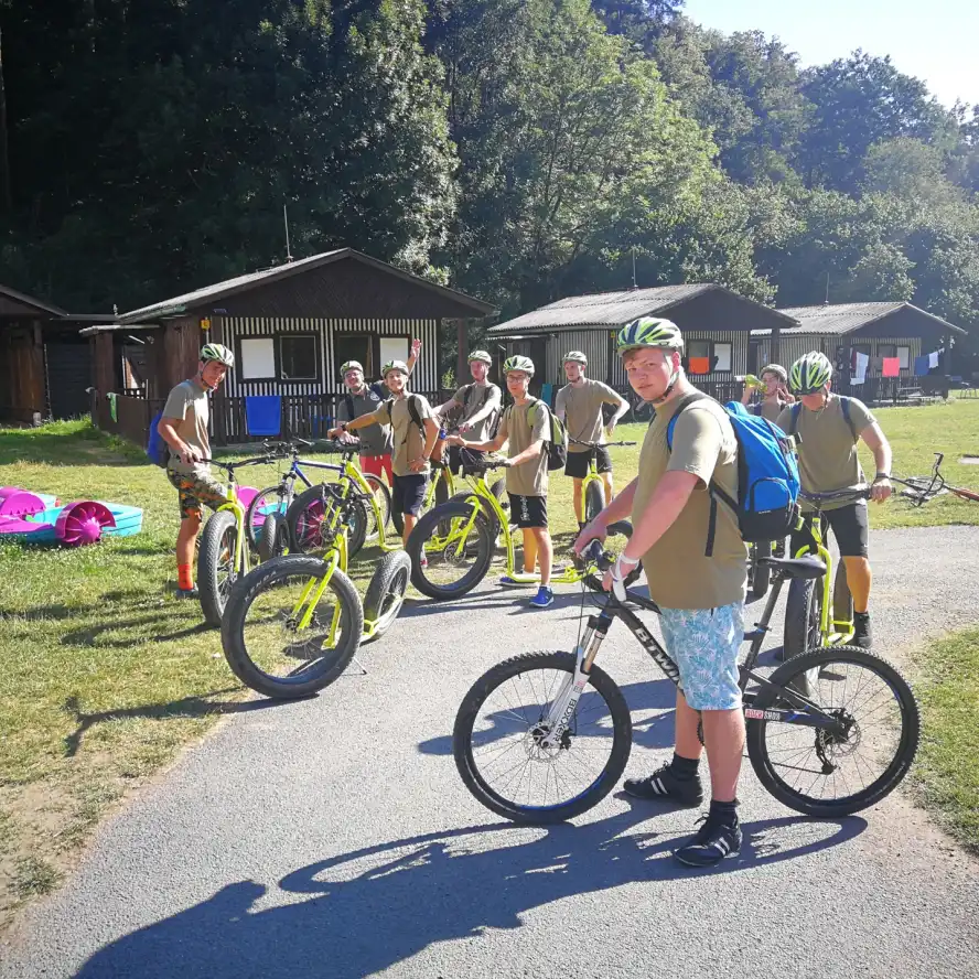 Junioři vyrazili na triatlon