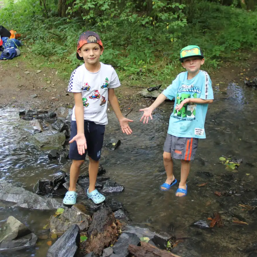 SPORTOVÁNÍ, ODDÍLOVKA, LANÁČ