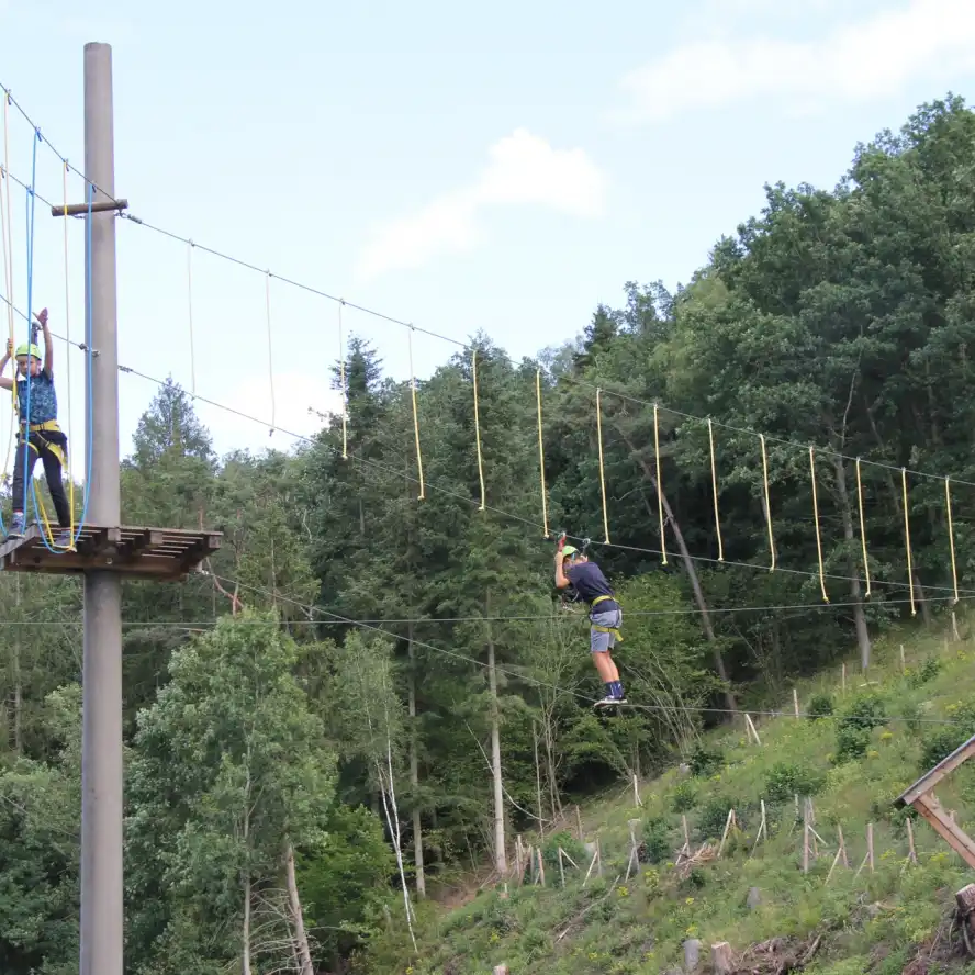 SPORTOVÁNÍ, ODDÍLOVKA, LANÁČ