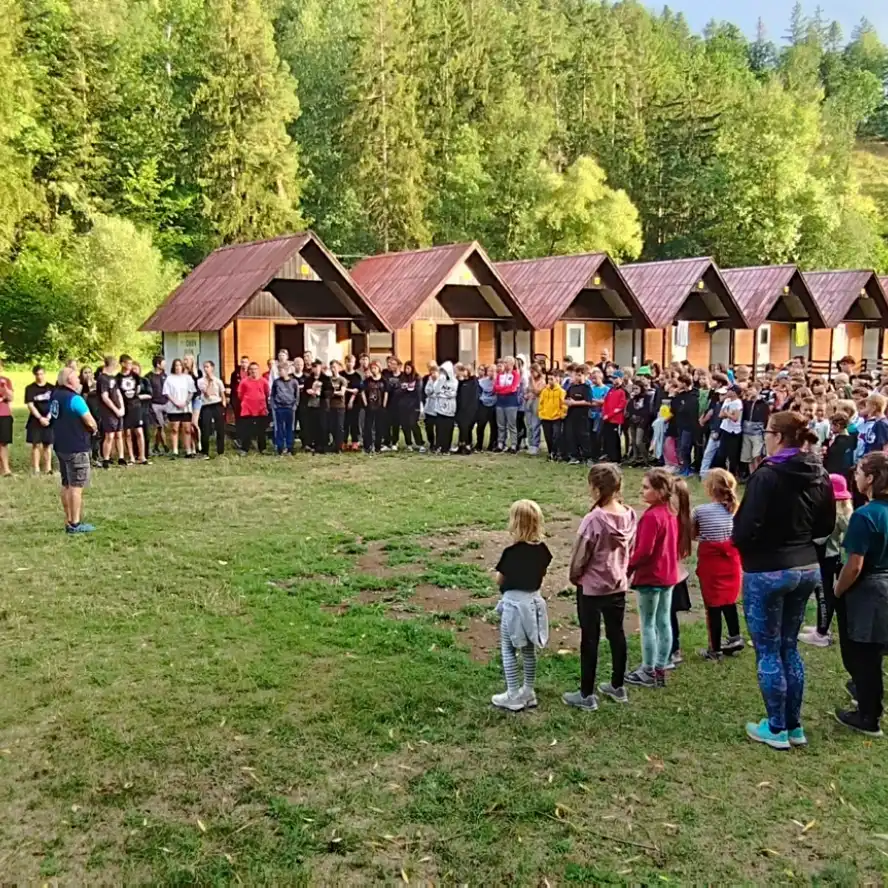 SPORTOVÁNÍ, ODDÍLOVKA, LANÁČ